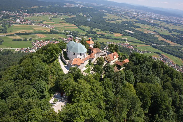 9 zanimivosti o Šmarni gori, ki jih še ne poznate