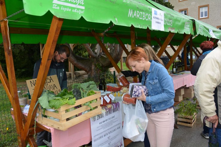 Tržnica na Biotehniški šoli Maribor: Lokalno nad globalno