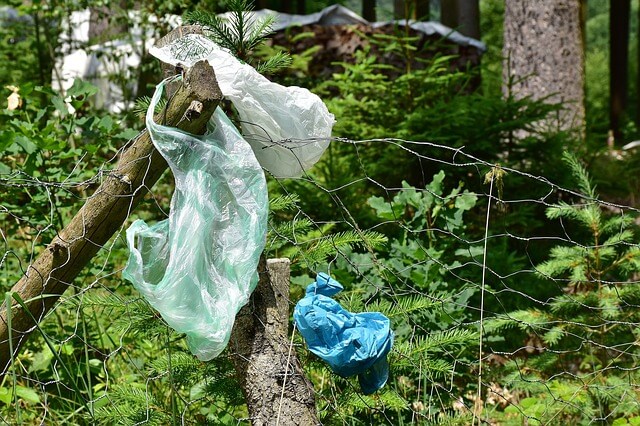 V naši prelepi naravi še vedno ostaja 230.000 kubičnih metrov odpadkov