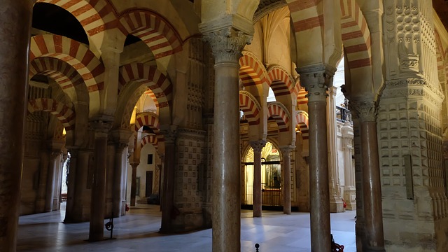 mezquita-catedral-of-cordoba-2842864_640