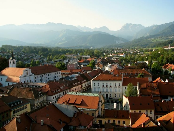 Kamnik in Laško napredovala v zlati znak #SloveniaGreen