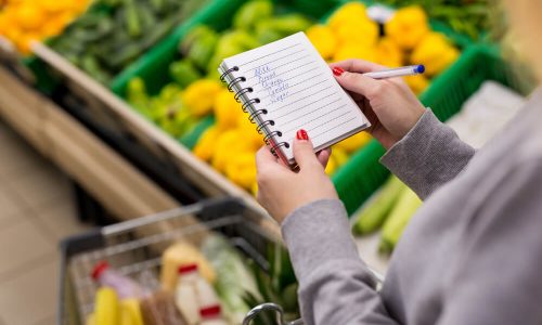 Čim manj v trgovine: preudarno nakupovanje svežih živil